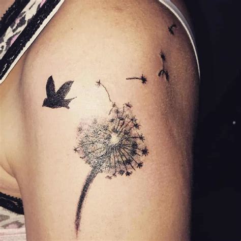 tatuajes de diente de león para mujer|TATUAJES DE DIENTE DE LEON PARA MUJERES。